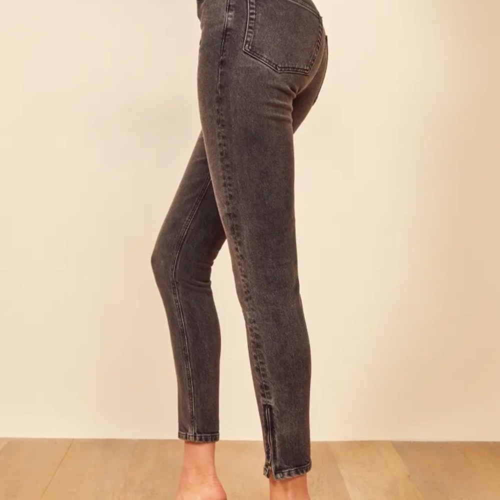 NWT REFORMATION 80’s ULTRA HIGH CIGARETTE JEAN IN YUMA